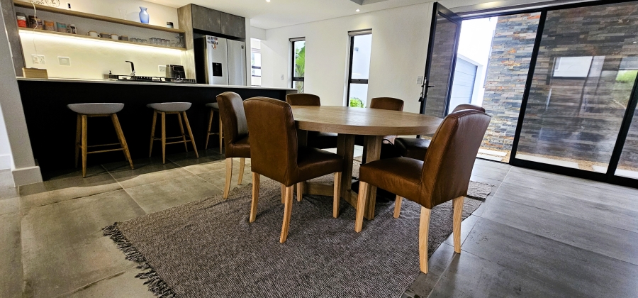 3 Bedroom Property for Sale in Calypso Beach Western Cape